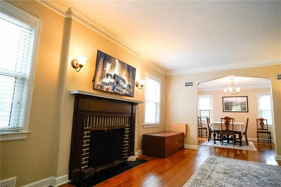 6501 Charlotte Street, Kansas City, MO 64131 - #3