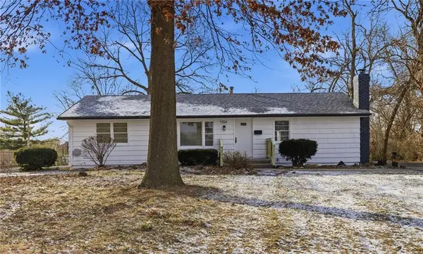 1704 Highland Drive, Independence, MO 64057