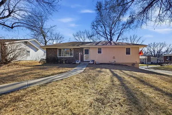 2502 Flintstone Drive, St Joseph, MO 64505