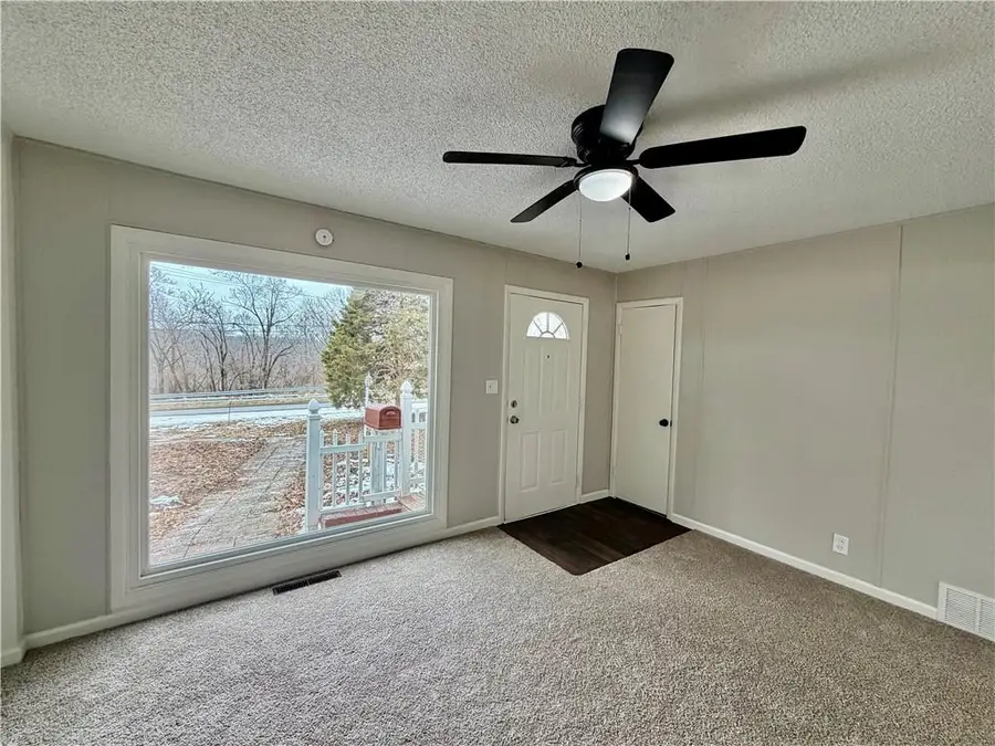 223 E Bannister Road, Kansas City, MO 64114 - #3