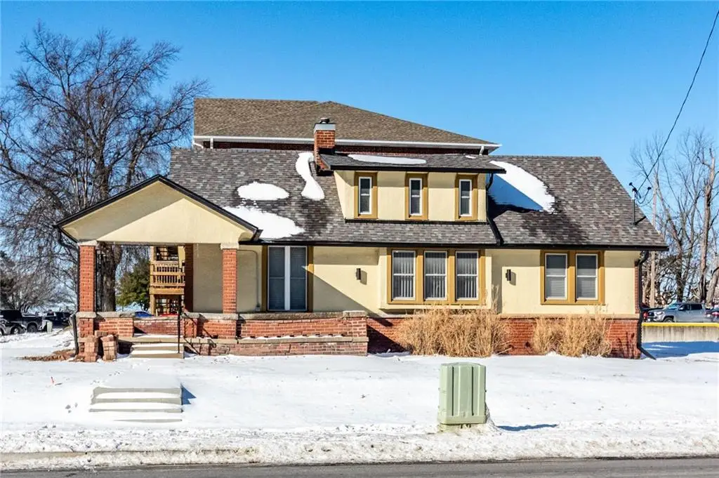 221 Broad Street, Warrensburg, MO 64093 - #1