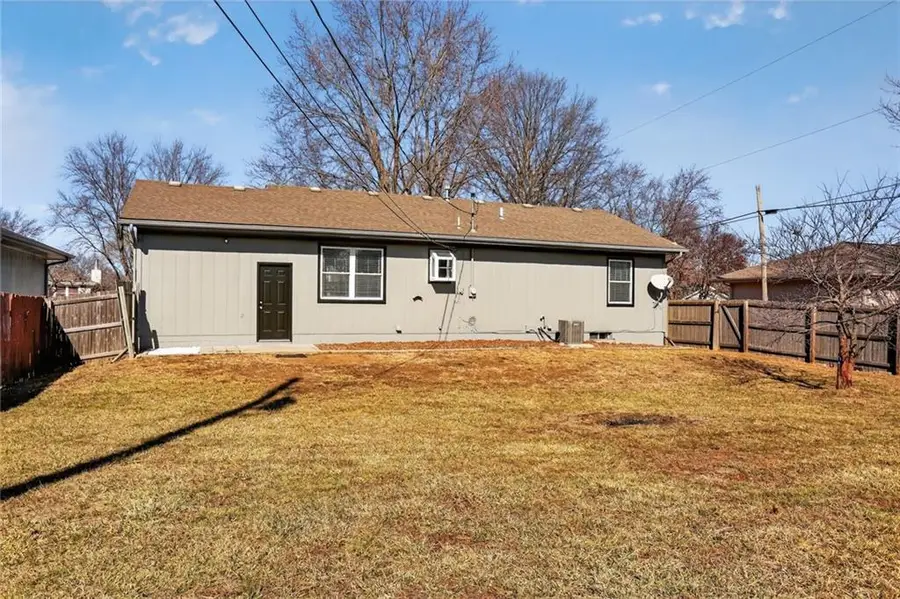 415 W Smith Street, Spring Hill, KS 66083 - #3