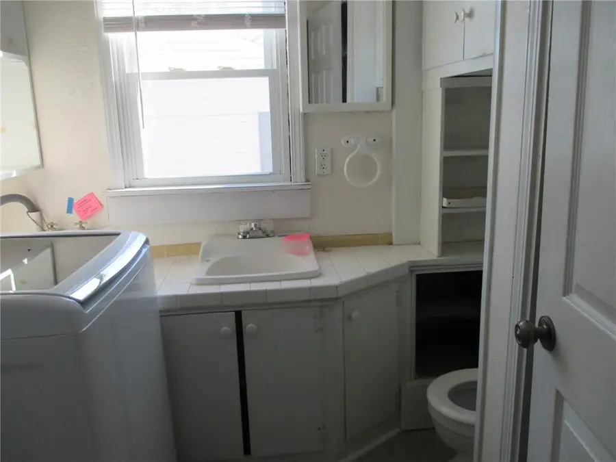 2106 E 9th Street, Sedalia, MO 65301 - #3