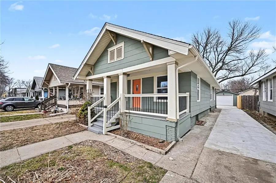 1020 E 22nd Avenue, Kansas City, MO 64116 - #2