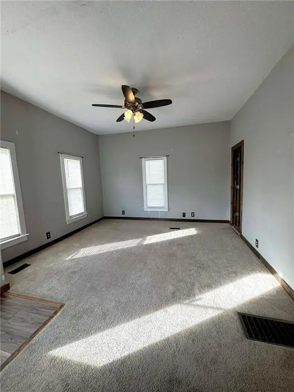 1215 E 4th Street, Maryville, MO 64468 - #2