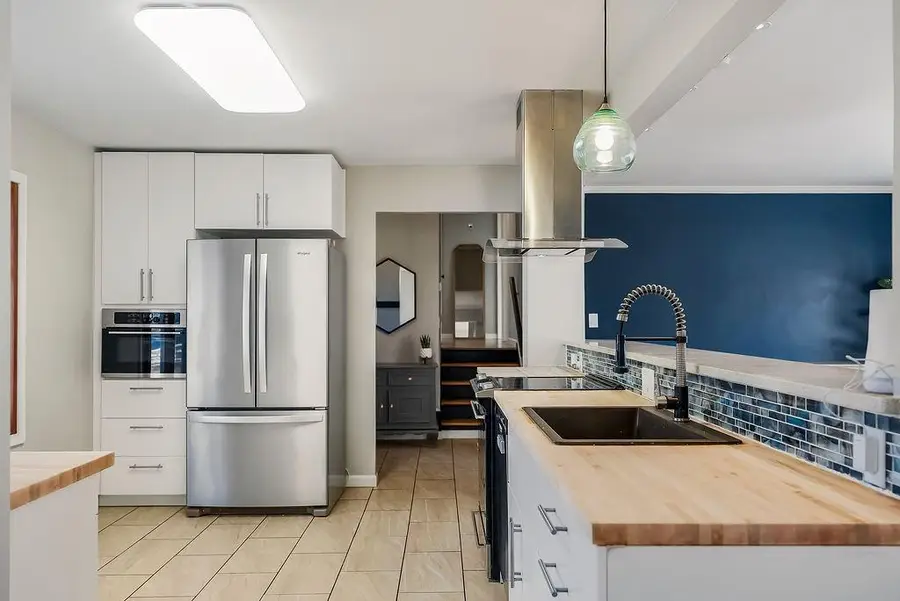 10816 Oak Street, Kansas City, MO 64114 - Image #3