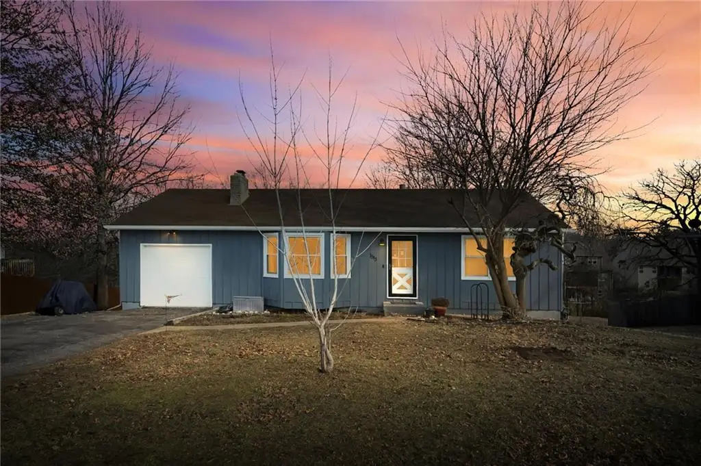 1513 Lake Road, Liberty, MO 64068 - #1