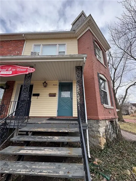 929 SW Huntoon Street, Topeka, KS 66604 - #1