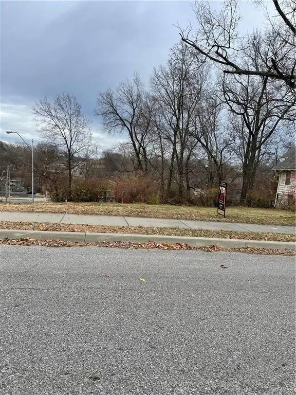 800 E Linwood Boulevard, Kansas City, MO 64109 - #1