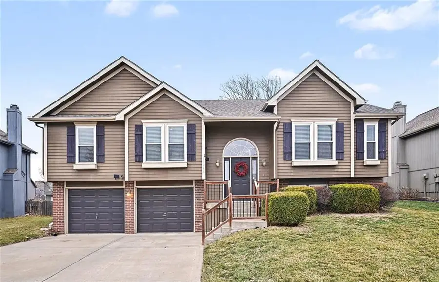 11243 N Madison Avenue, Kansas City, MO 64155 - #2