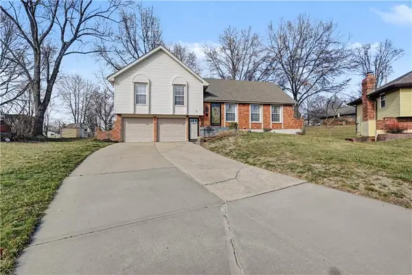 2704 NE 67th Place, Kansas City, MO 64119
