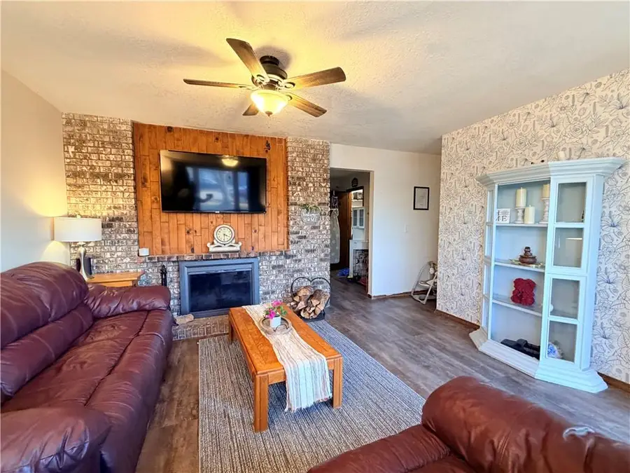 509 W Edgewood Drive, Edgerton, KS 66021 - #3