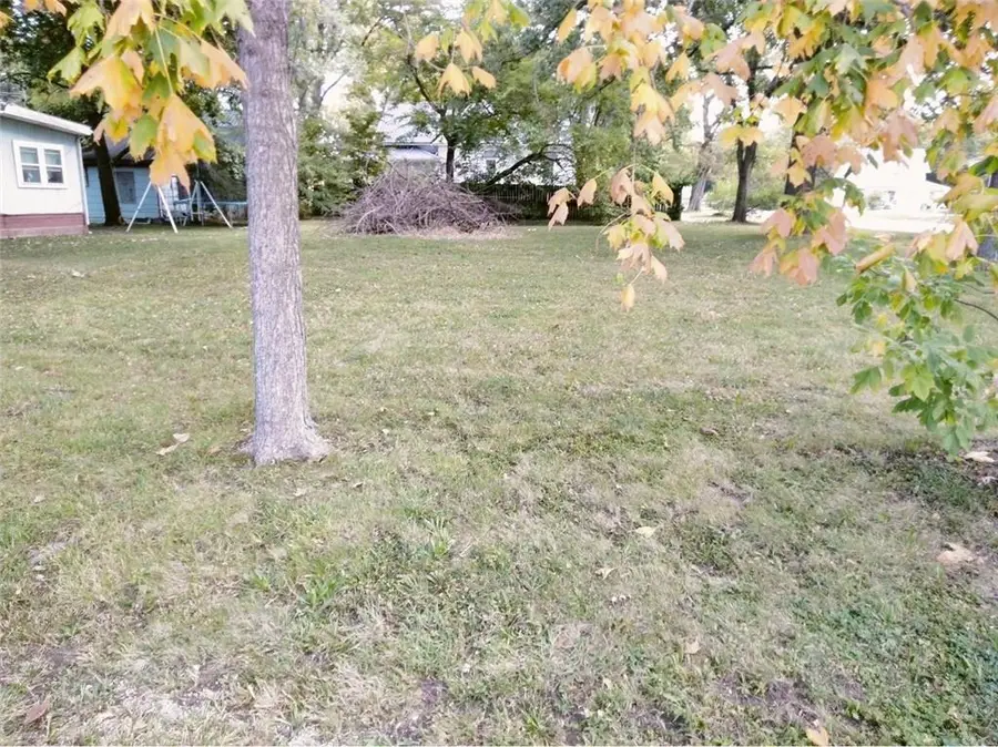 201 E School Street, Hamilton, MO 64644 - #2