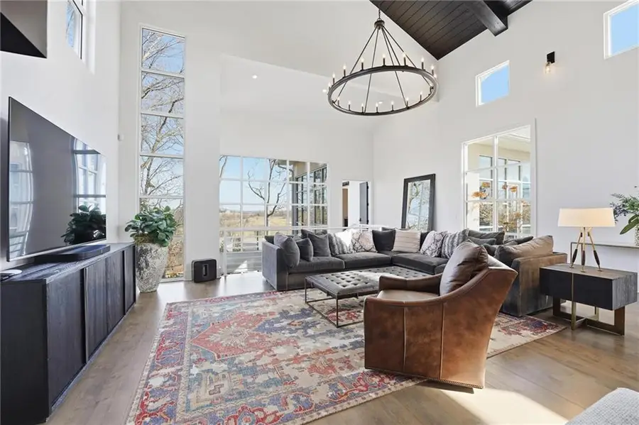 6949 Watson's Country Lane, Parkville, MO 64152 - #3