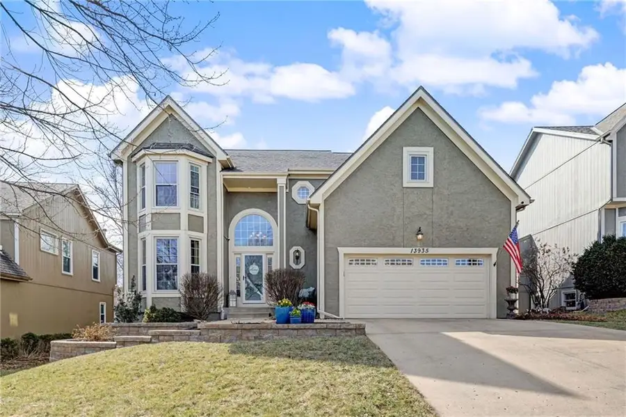 13935 W 71st Place, Shawnee, KS 66216 - #2