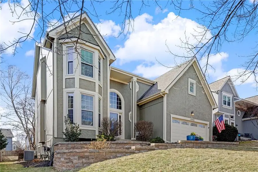 13935 W 71st Place, Shawnee, KS 66216 - #3