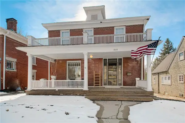 1909 South Street, Lexington, MO 64067