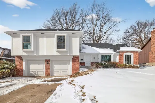 10310 Eby Street, Overland Park, KS 66212
