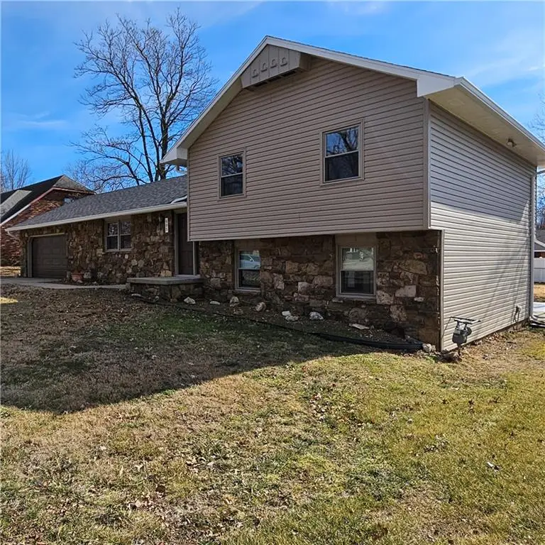 803 Spruce Street, Frontenac, KS 66763 - #3