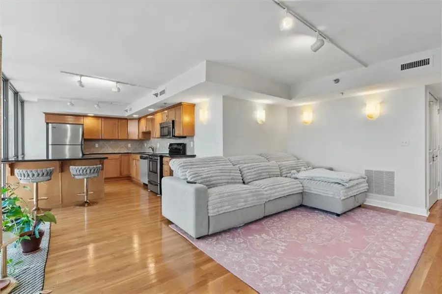 600 Admiral Boulevard #904, Kansas City, MO 64106 - #3