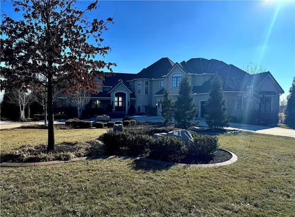 10603 W 156th Terrace, Overland Park, KS 66221