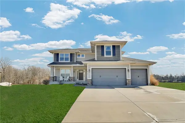 812 Buckeye Lane, Pleasant Hill, MO 64080