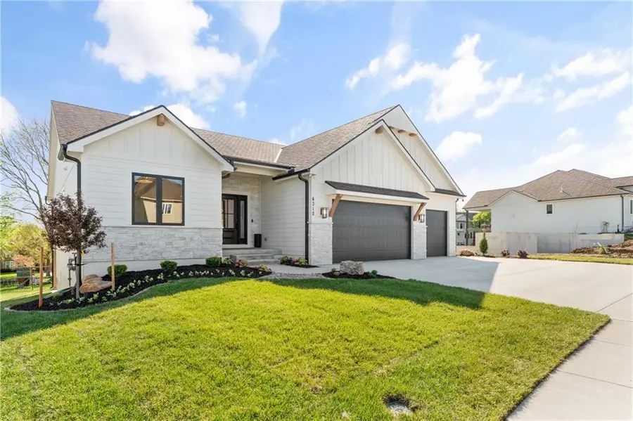 1508 NE Park Springs Terrace, Lees Summit, MO 64064 - Image #2