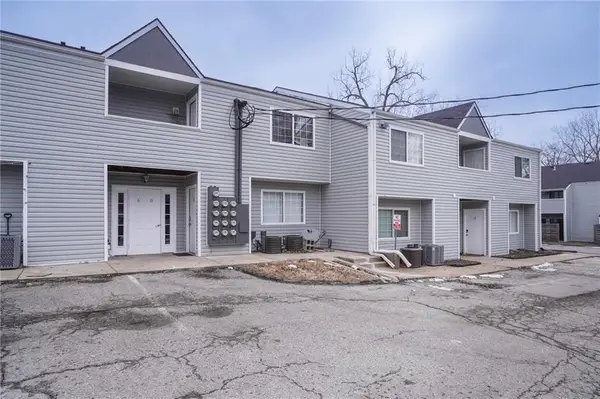 1505 W 25th Court, Lawrence, KS 66046