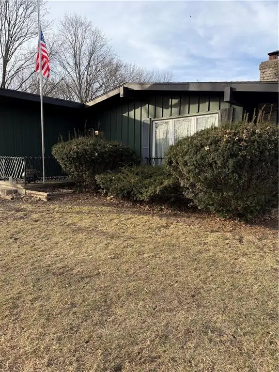 2527 Queen Ridge Drive, Independence, MO 64055 - #2