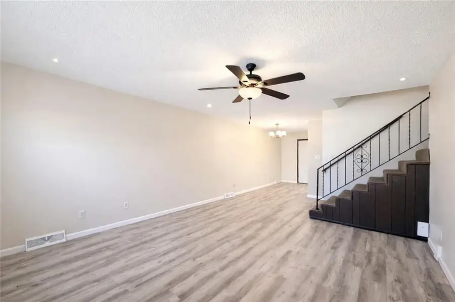 5607 Crest Drive, Kansas City, KS 66106 - #2