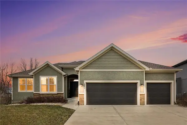 20815 W 225th Terrace, Spring Hill, KS 66083