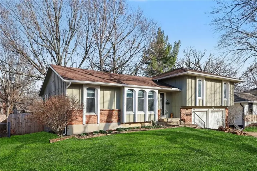 6727 Antioch Road, Overland Park, KS 66204 - #2