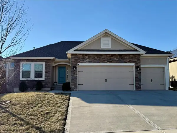 9032 N Askew Avenue, Kansas City, MO 64156