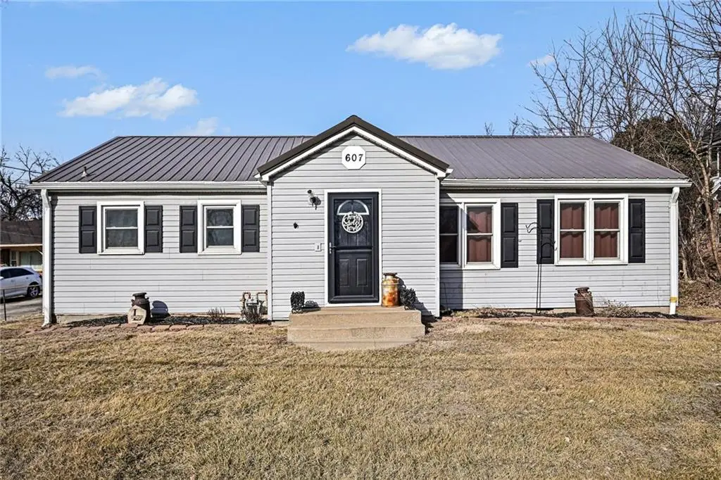 607 W Us Highway 71 Highway, Savannah, MO 64485 - #1