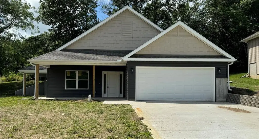 974 E Market Street, Warrensburg, MO 64093 - Image #1