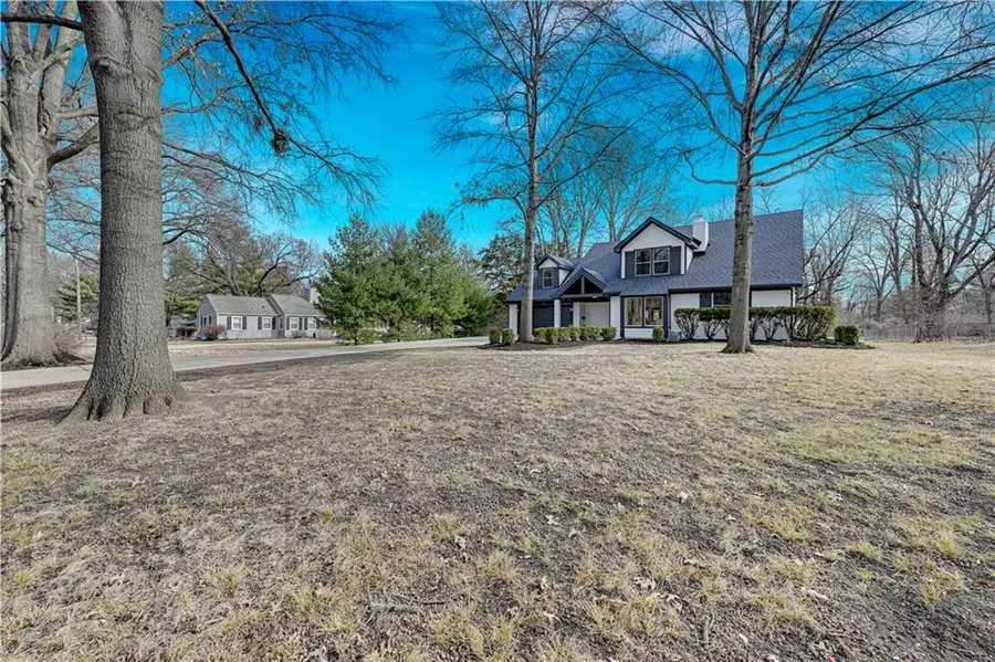 9515 Lee Boulevard, Leawood, KS 66206 - #2