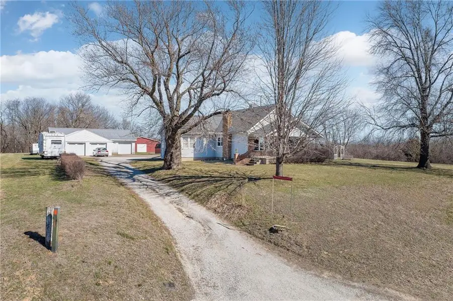 4211 Cunningham Road, Saint Joseph, MO 64507 - #2