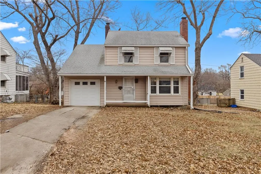 8111 Ward Parkway Plaza, Kansas City, MO 64114 - #1