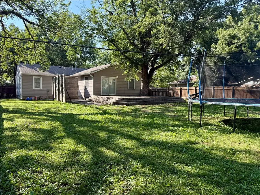 711 Conger Avenue, Burlington, KS 66839 - #2