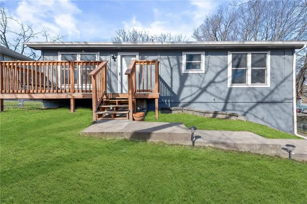 1516 2nd Avenue, Leavenworth, KS 66048 - #1