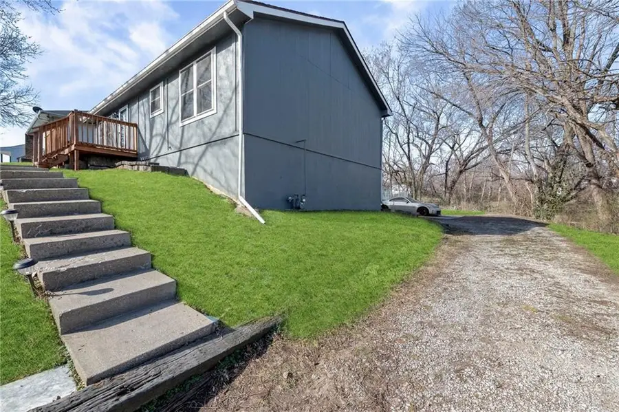 1516 2nd Avenue, Leavenworth, KS 66048 - #2