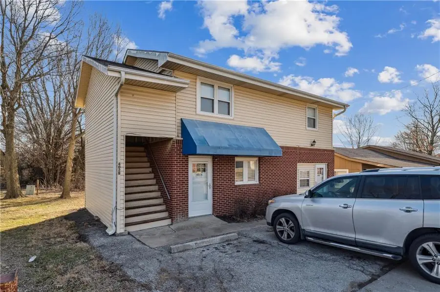 402 N Webster Street, Spring Hill, KS 66083 - #2