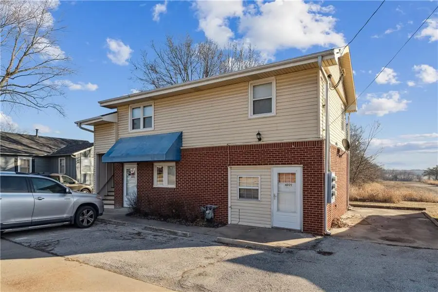 402 N Webster Street, Spring Hill, KS 66083 - #3