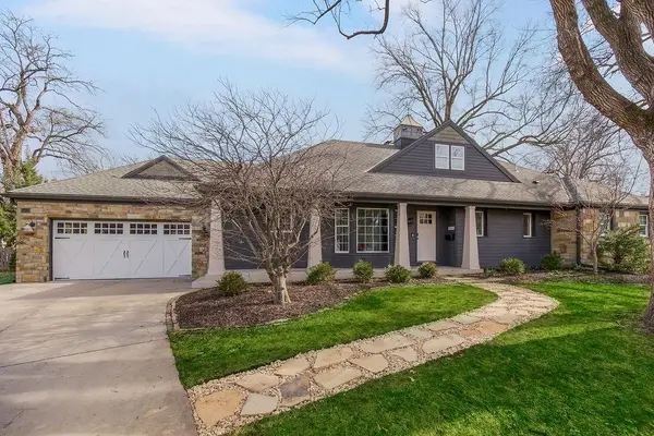 6505 Willow Lane, Mission Hills, KS 66208