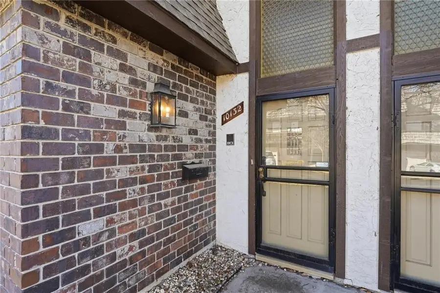 10132 Locust Street, Kansas City, MO 64131 - #3