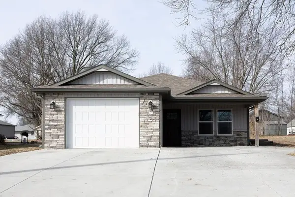 511 S 2nd Street, Odessa, MO 64076