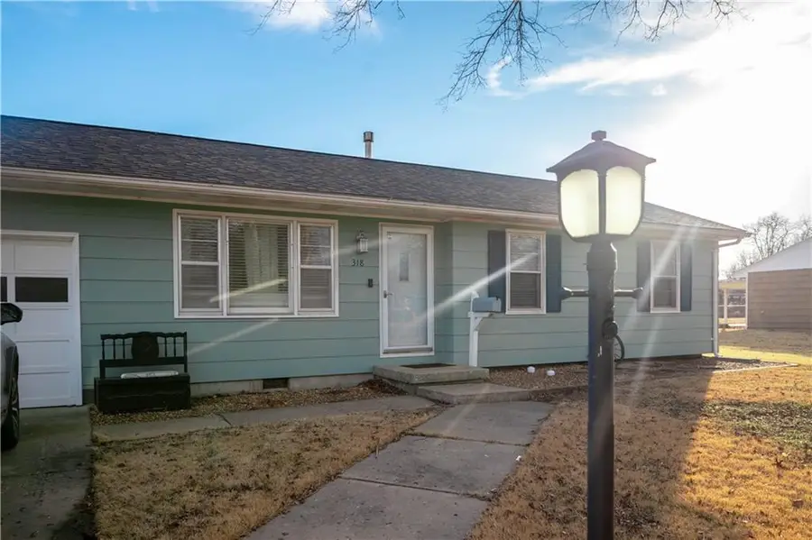 318 North Drive, Marshall, MO 65340 - #3