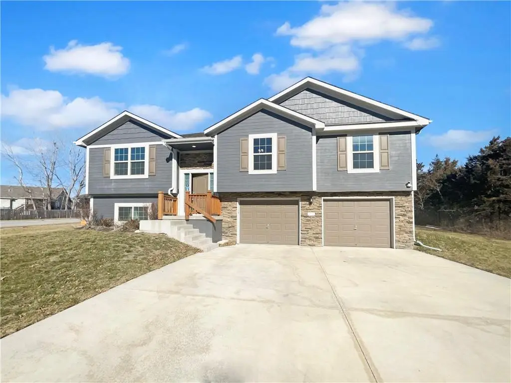 216 Greystone Way, Grain Valley, MO 64029 - #1