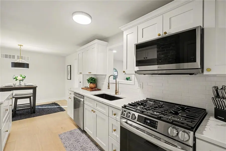 5312 Reeds Road, Mission, KS 66202 - #3