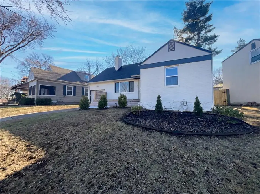 715 E 72nd Terrace, Kansas City, MO 64131 - Image #2